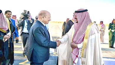 رئيس مجلس القيادة الرئاسي يصل الرياض للمشاركة في اعمال القمتين العربية والاسلامية